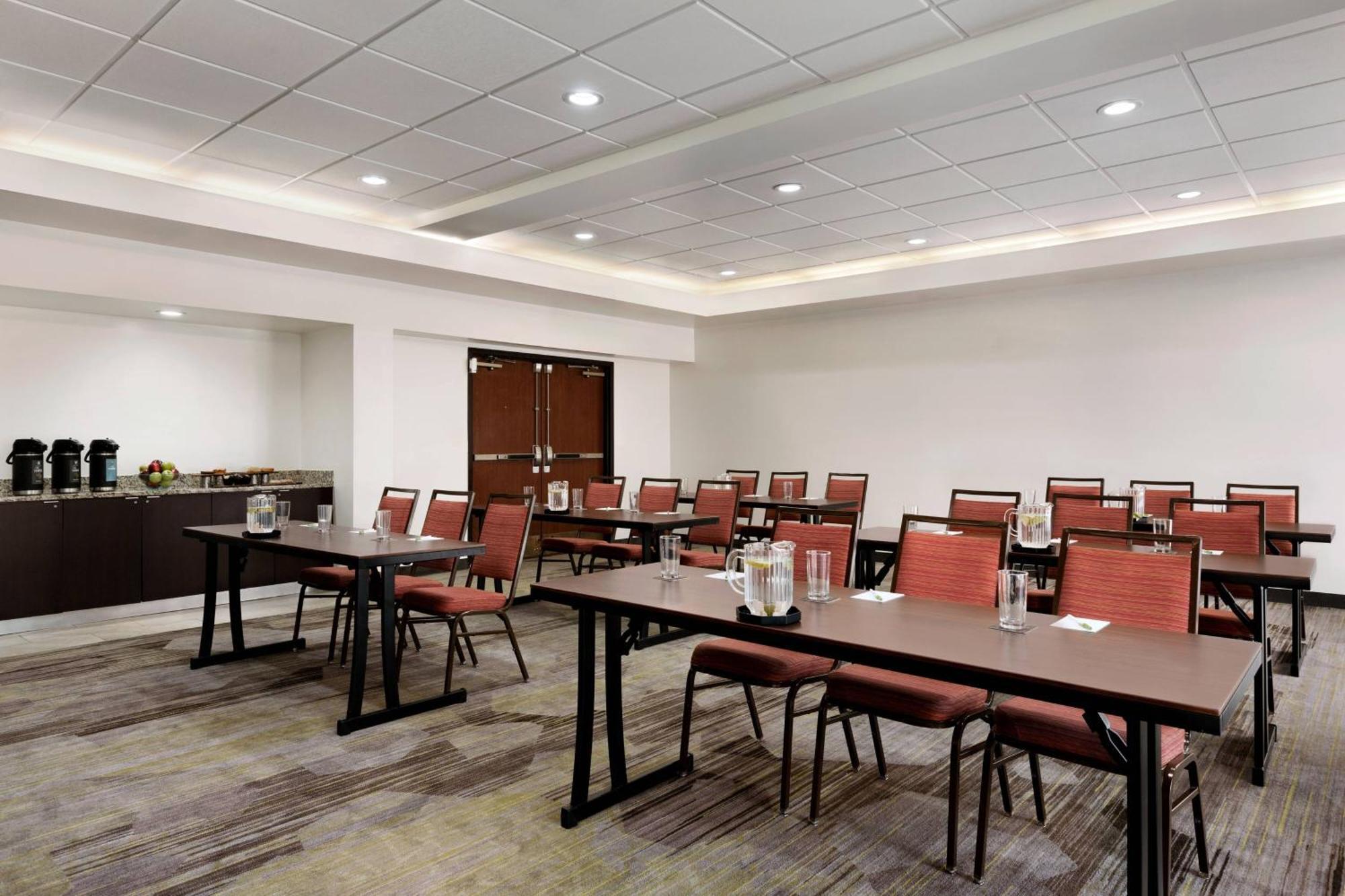 Courtyard by Marriott Tulsa Central Exteriör bild