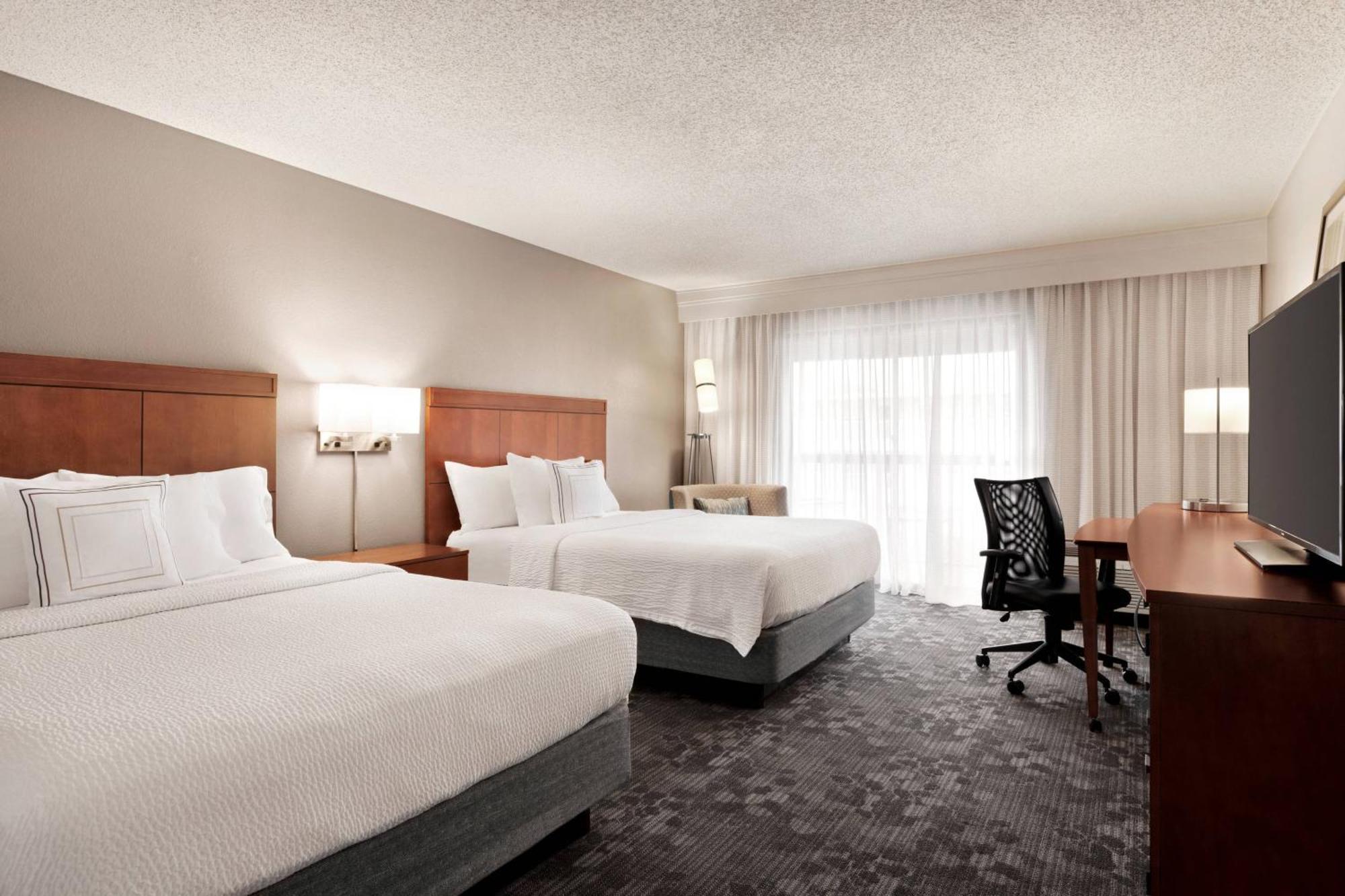 Courtyard by Marriott Tulsa Central Exteriör bild