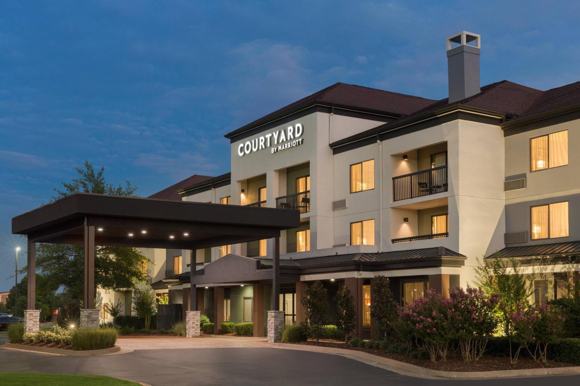 Courtyard by Marriott Tulsa Central Exteriör bild